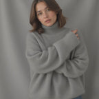 Women's Cashmere Oversized Roll Neck Jumper for Autumn Layering