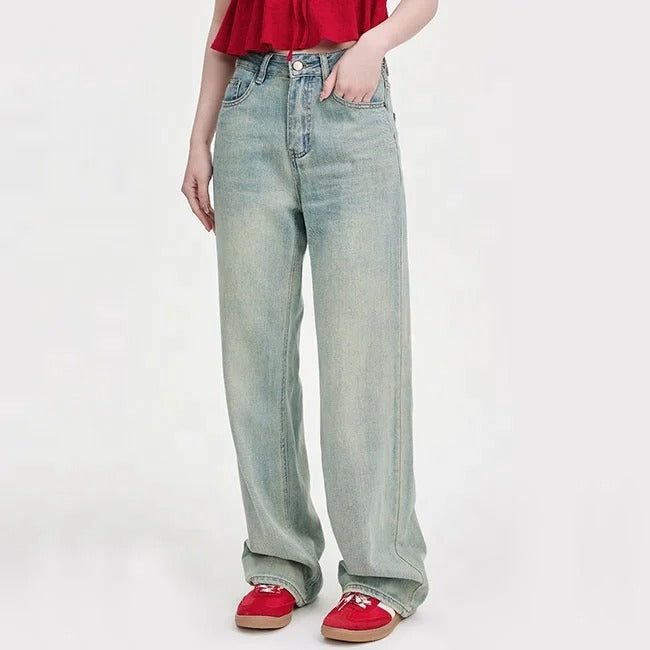 Wide-Leg Light Wash Jeans in Pale Blue