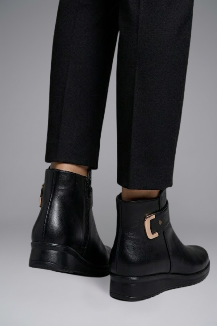 Women's Ankle Boots Leather Wide Fit Arch Support Grip Sole