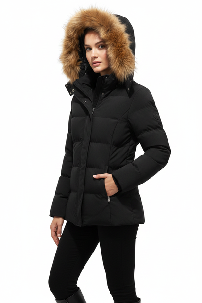 Women's Quilted Puffer Jacket - modell trekvartsvinkel