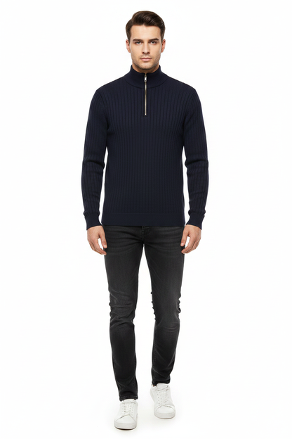 Stand Collar Zipper Sweater - modell framifrån