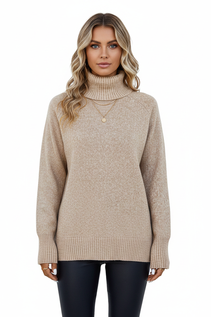 High Neck Pullover - modell framifrån