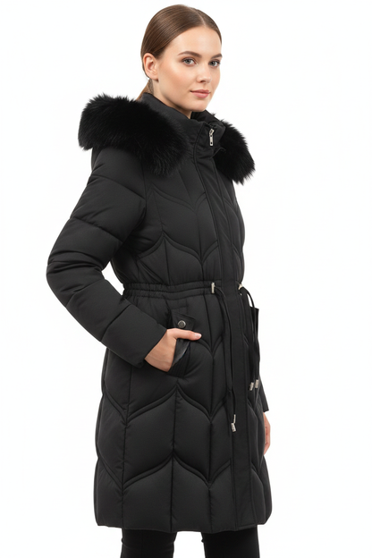 Women's Long-Sleeve Faux Puffer Jacket - modell trekvartsvinkel